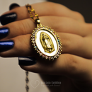 (COMPRE 1 LEVE 2) Colar Nossa Senhora Guadalupe Envolvido em Zircônia