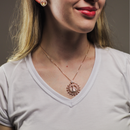 Colar Nossa Senhora Aparecida Envolvido com Elos Brilhantes