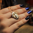 Colar de Nossa Senhora Aparecida com Moldura em Ouro