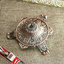 Cruz de Metal Banhada a Ouro para Decoração com Suporte